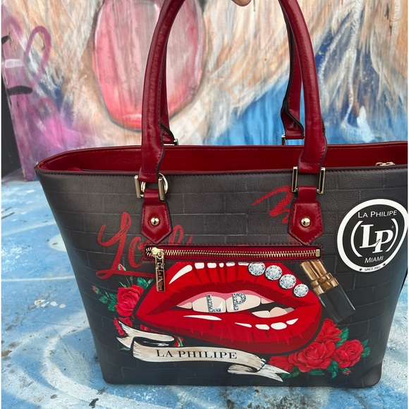 La Philipe design in miami lip rhinestone new with tag brown purse tote clutch - Picture 2 of 13